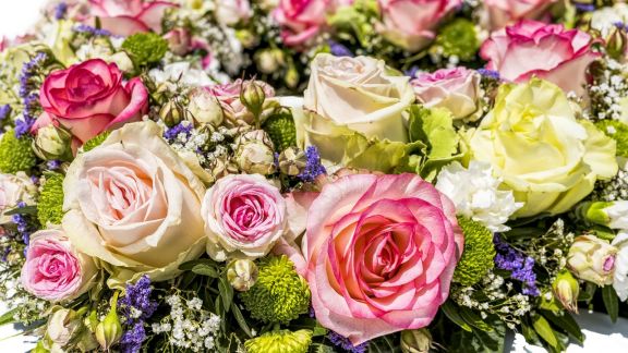 Celebra el Amor en Coslada y San Fernando de Henares con las Flores más Encantadoras de Floristerías L'ART